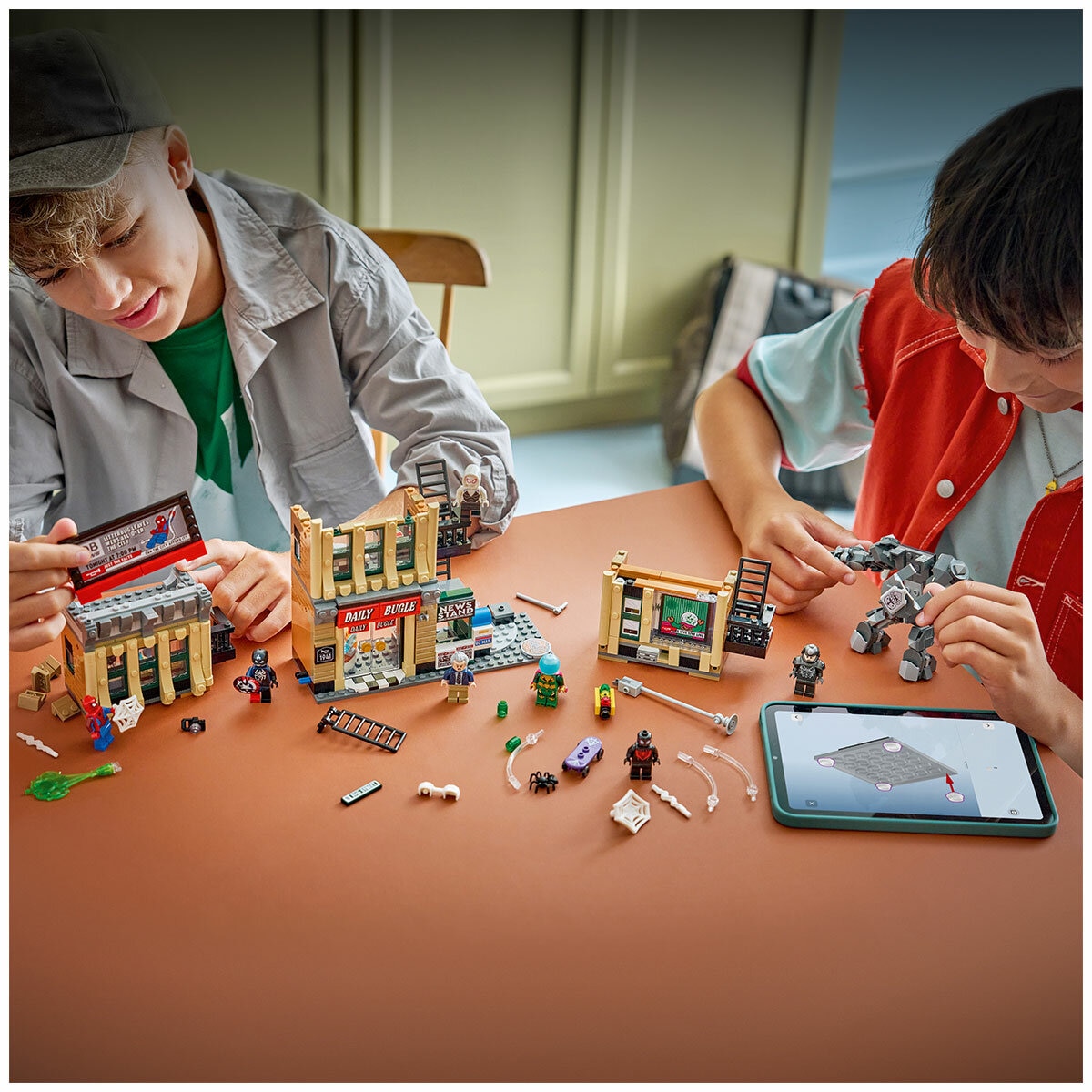 LEGO Marvel Spider-Man vs. Mysterio The Daily Bugle 76342