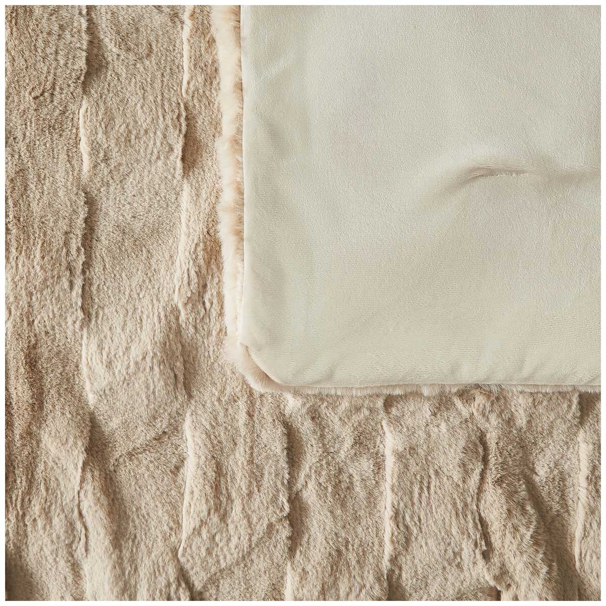 Frye Luxe Faux Fur Throw 152 x 178cm Cream