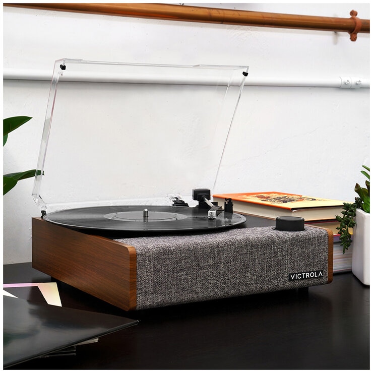 Victrola Eastwood II Turntable Walnut VTA-74-WLN-INT