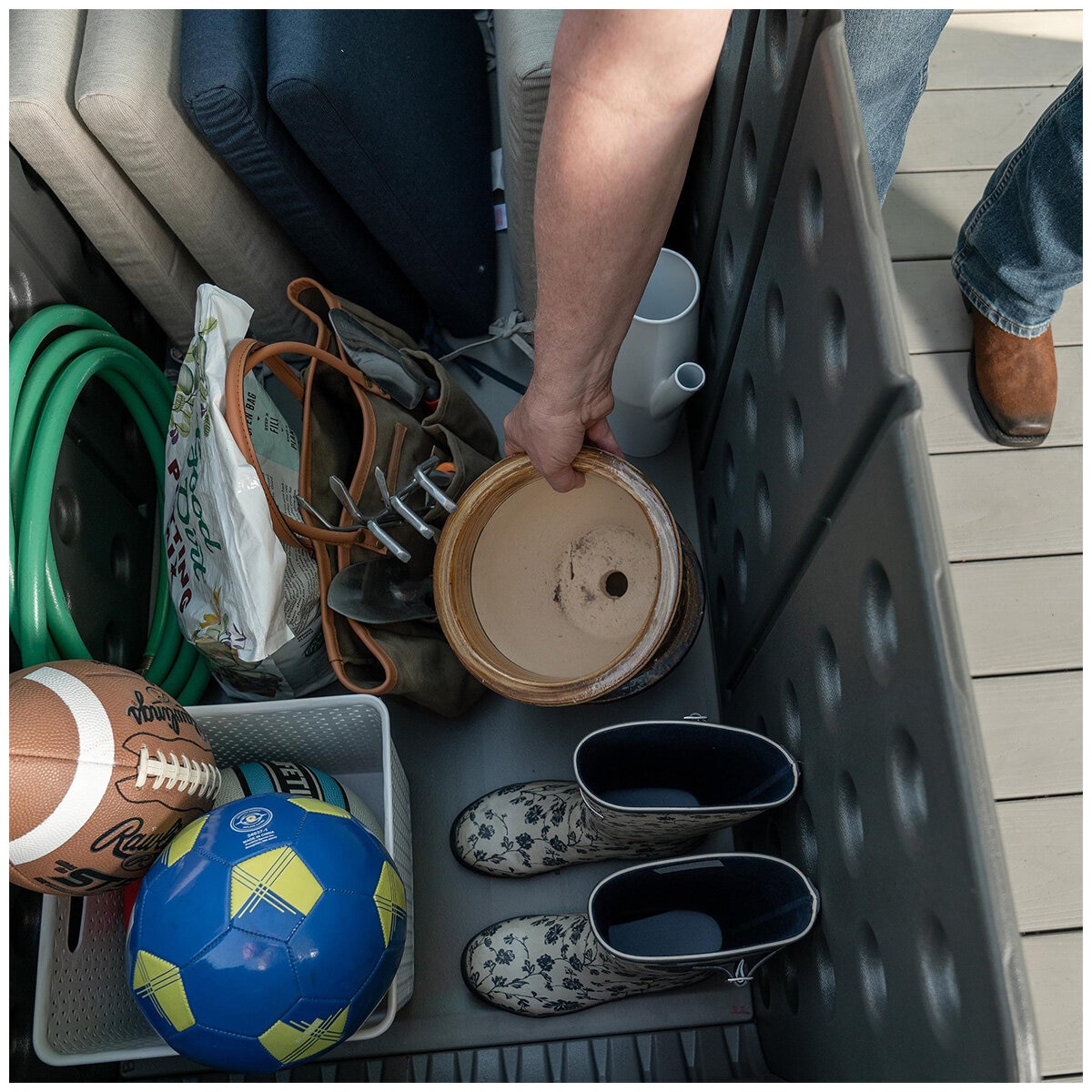 Lifetime 624.5 Litre Modern Storage Deck Box/
