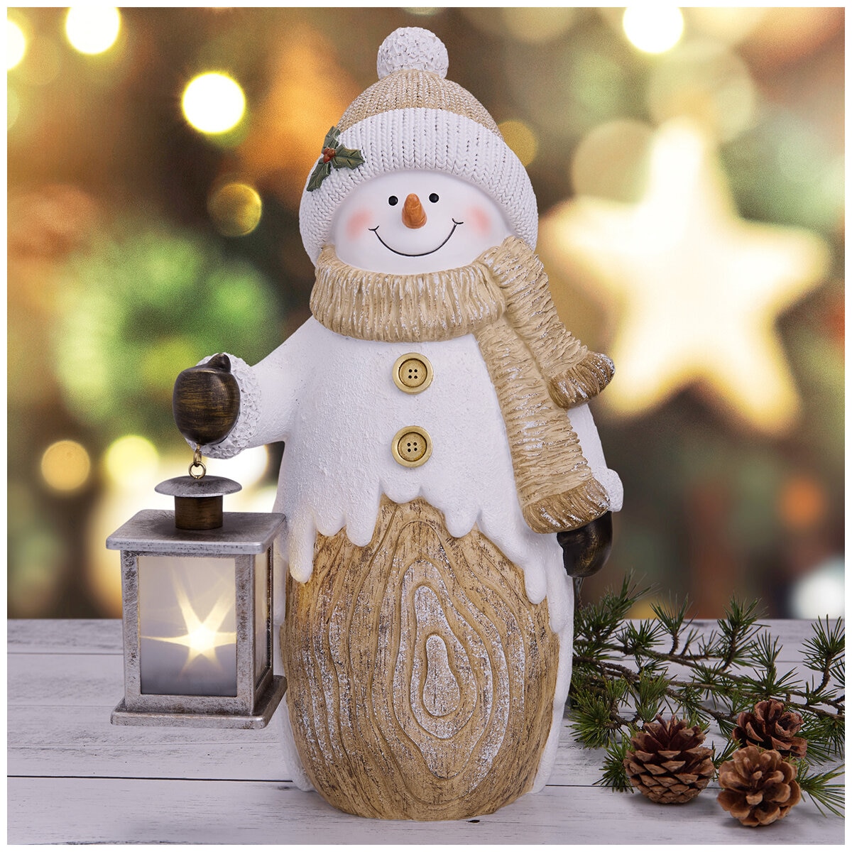 Holiday Figures With Lantern