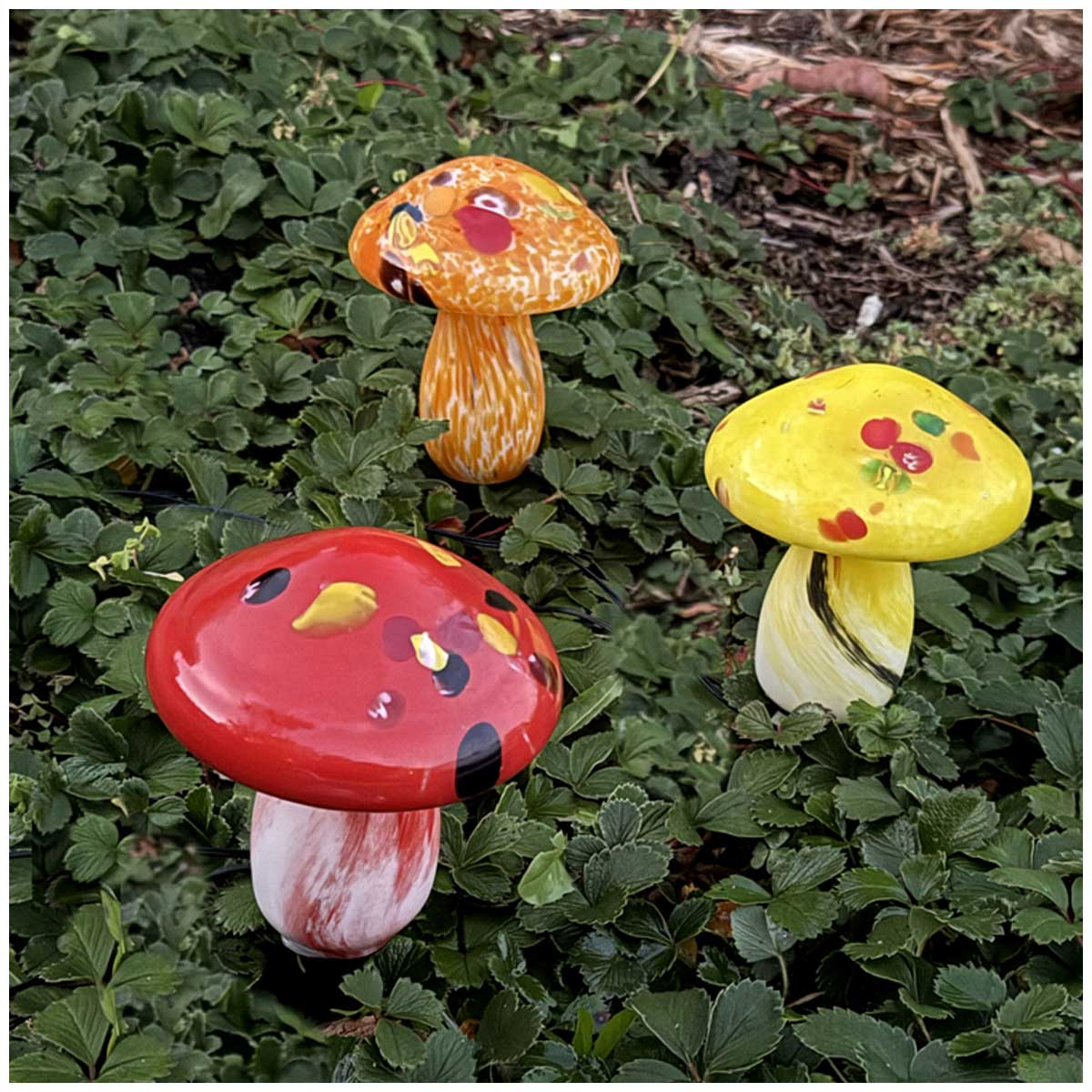 Infinity X1 Solar Landscape Light Glass Mushroom 3 Pack