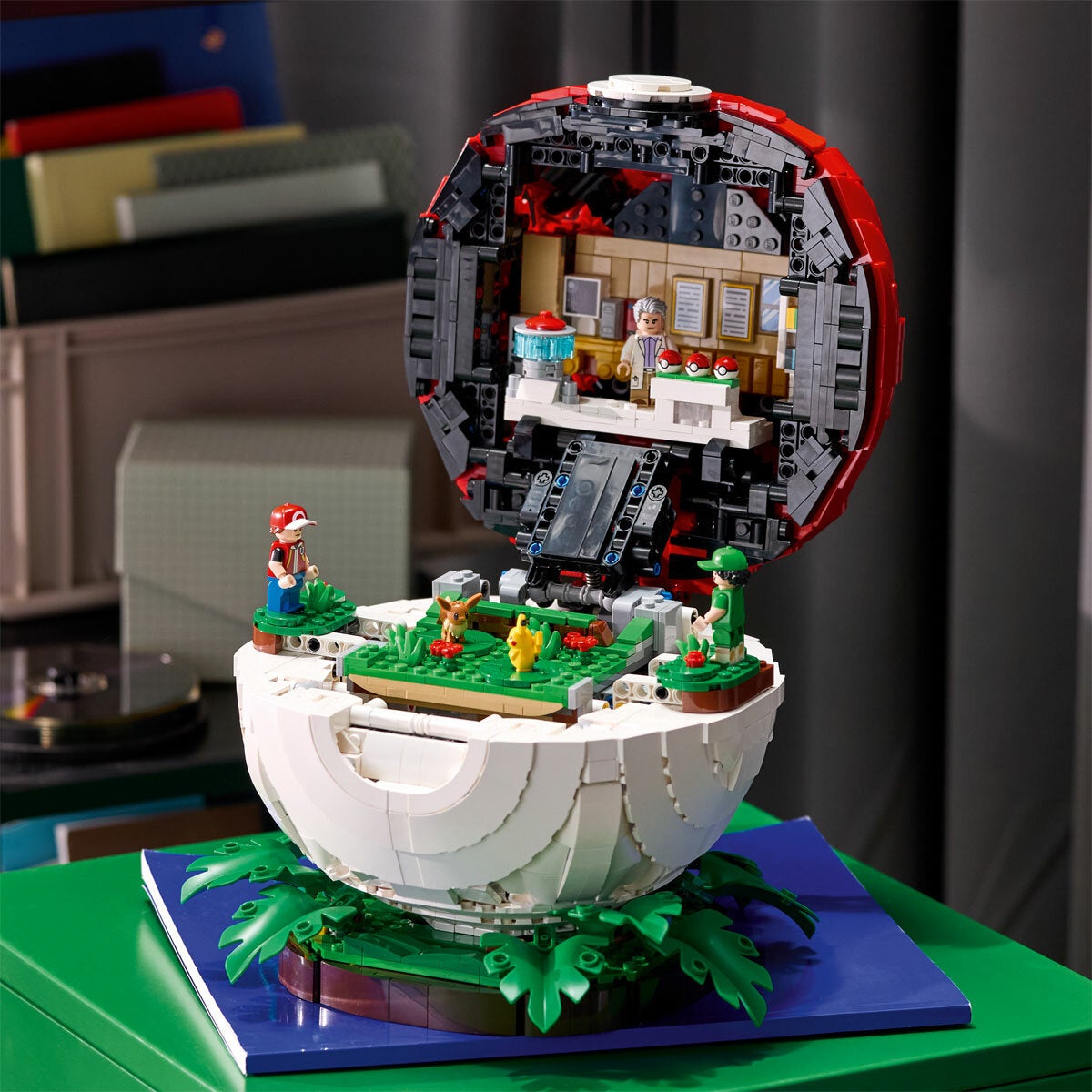 LEGO Pokémon Iconic Trainer Moments Poké Ball 72154 LEGO Pokémon Iconic Trainer Moments Poké Ball 72154