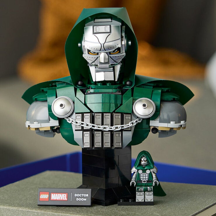 LEGO Marvel Doctor Doom Bust 76345 LEGO Marvel Doctor Doom Bust 76345