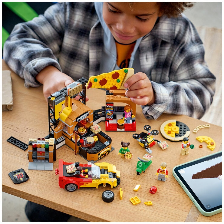 LEGO City Pizza Delivery Experience with Vehicles 60496