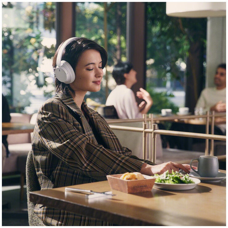 Sony Wireless Noise Cancelling headphones WH-CH720NW White