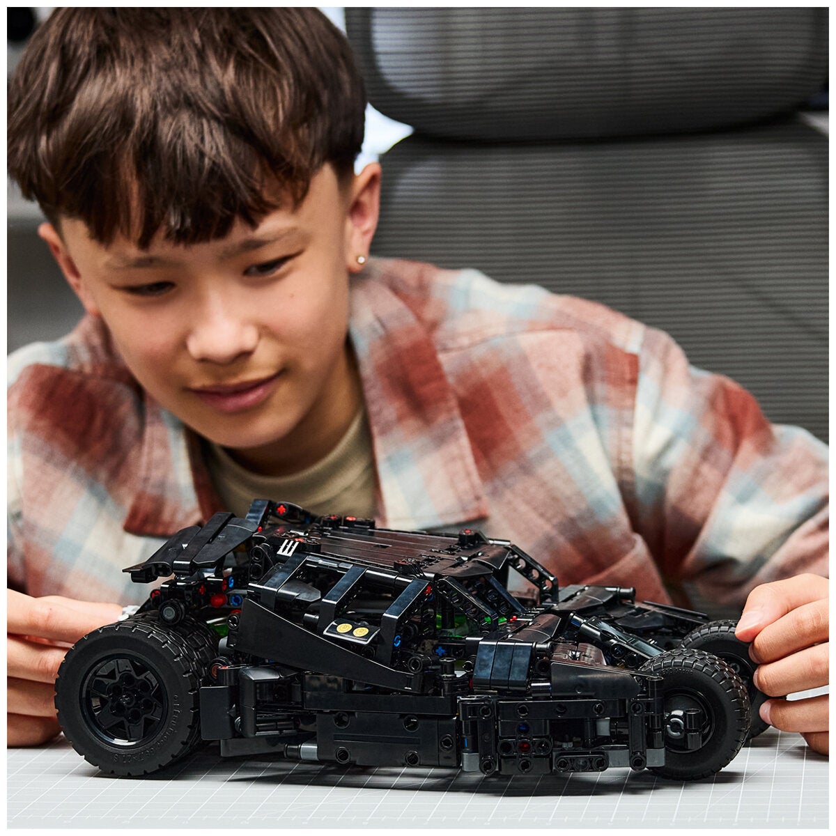 LEGO Technic Batmobile Tumbler 42239 LEGO Technic Batmobile Tumbler 42239