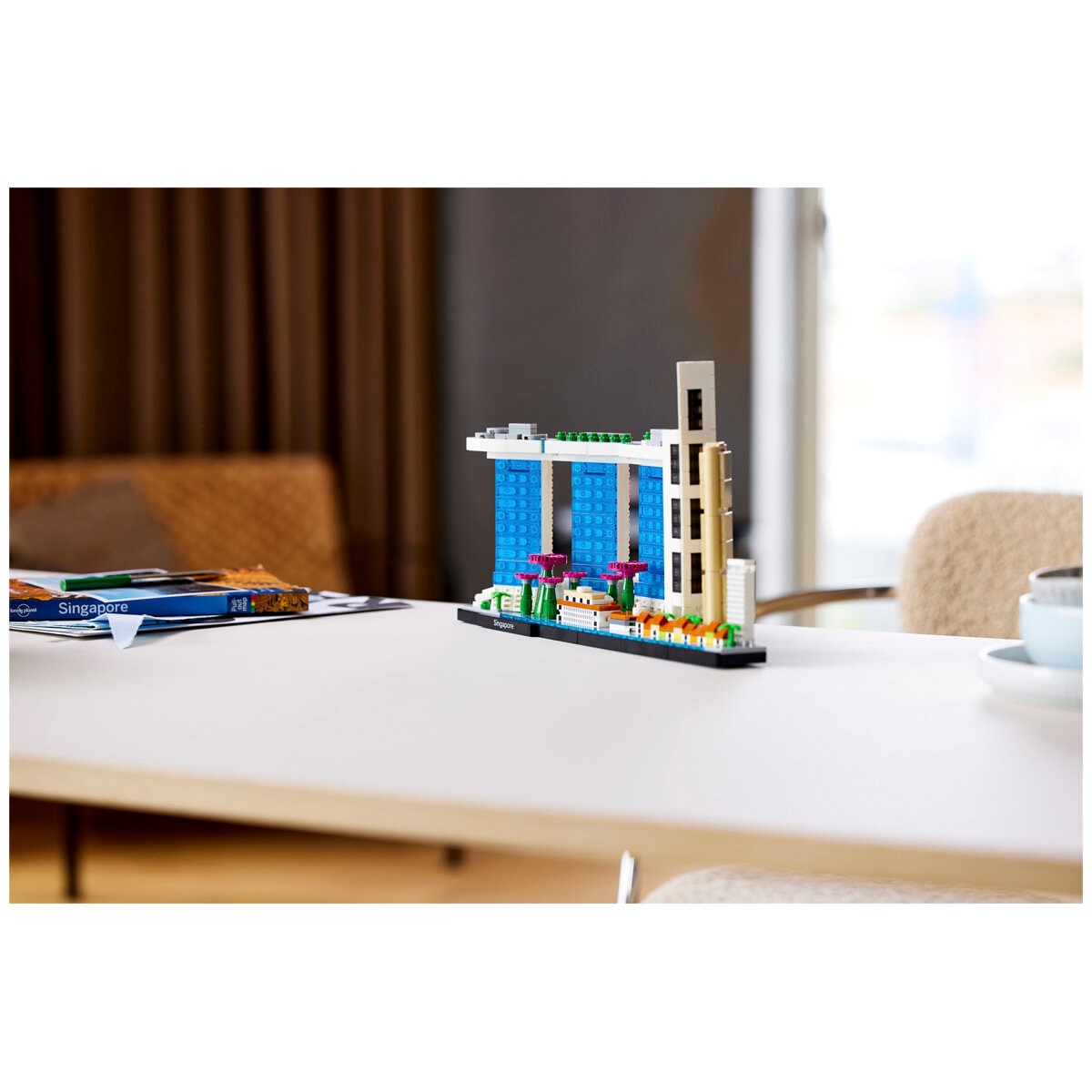 LEGO Architecture Singapore 21057