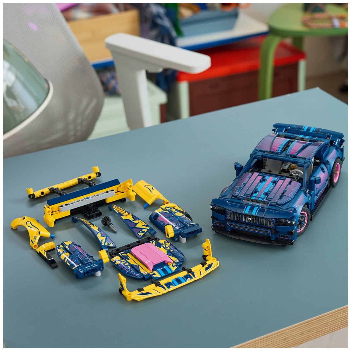 LEGO Technic Custom Garage Ford Mustang GT Car 42236