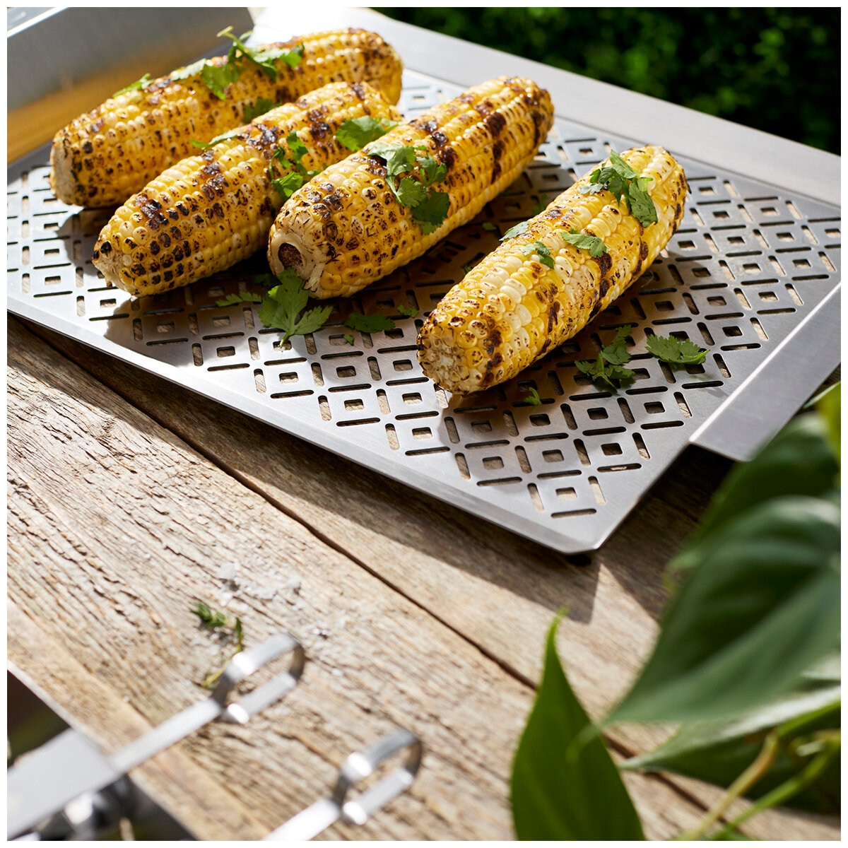 Henckels BBQ Tray/Basket/Skewers 8 Piece Set