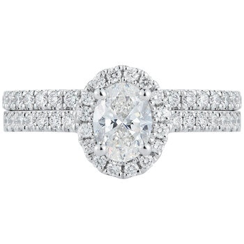 Platinum 1.14ctw Diamond Bridal Set 0.70ctw Oval Centre