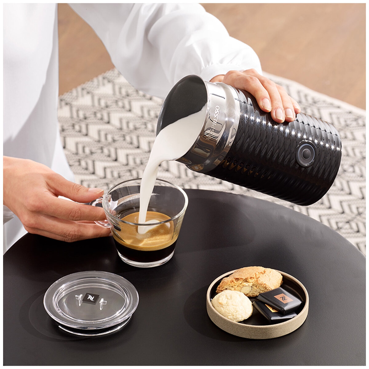 De'Longhi Nespresso Vertuo Pop Iced Value Pack ENV90.AAEICE
