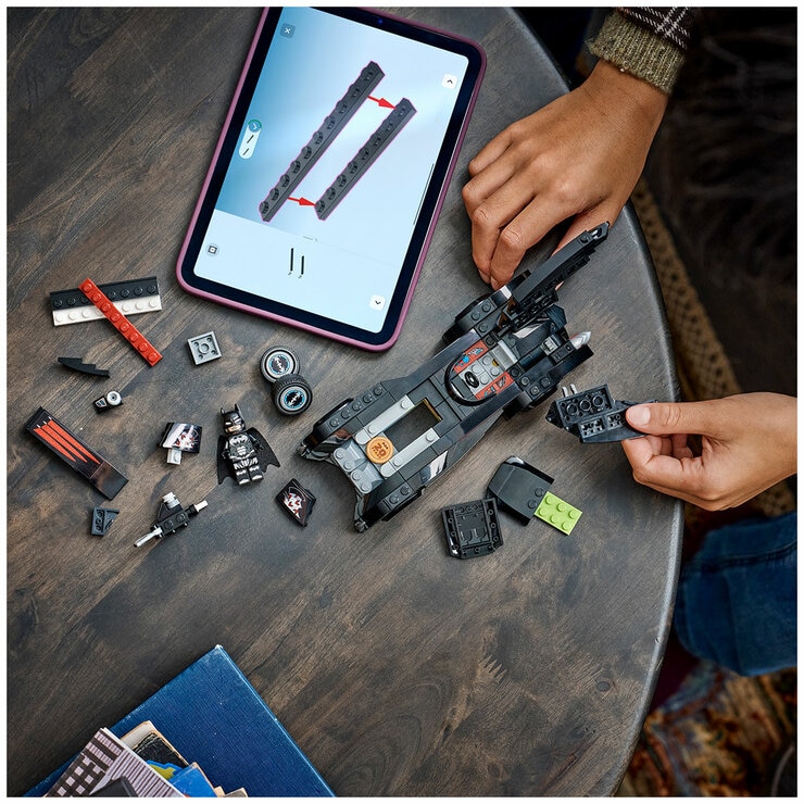 LEGO Super Heroes DC Batman & Robin Batmobile 76333