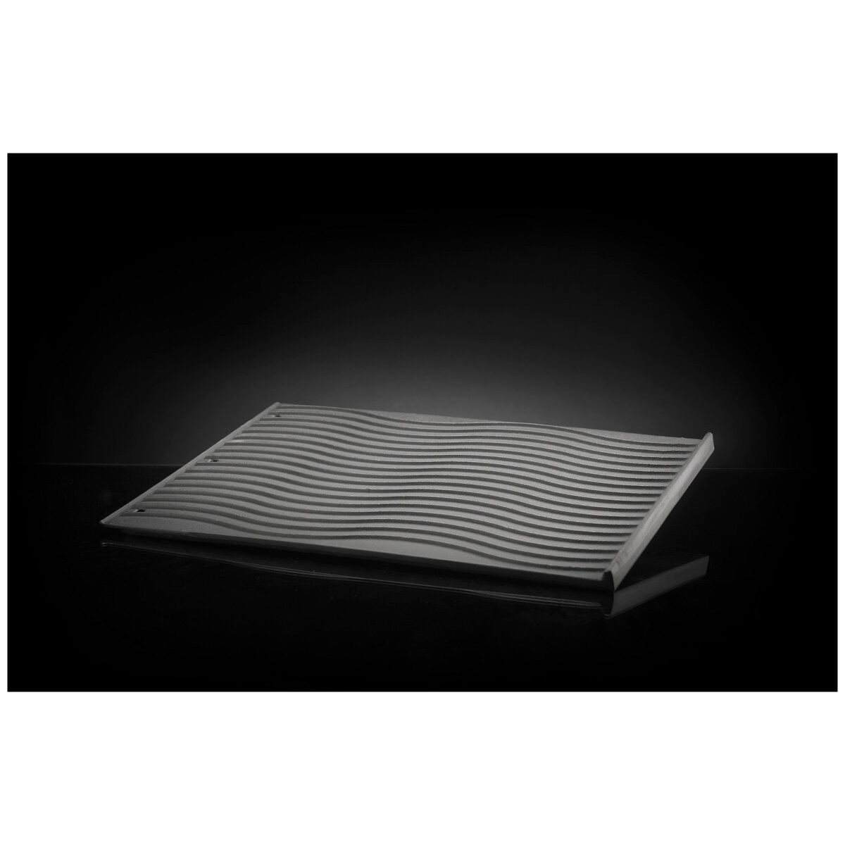 Napoleon Rogue XT 425 BBQ with Side Burner Black