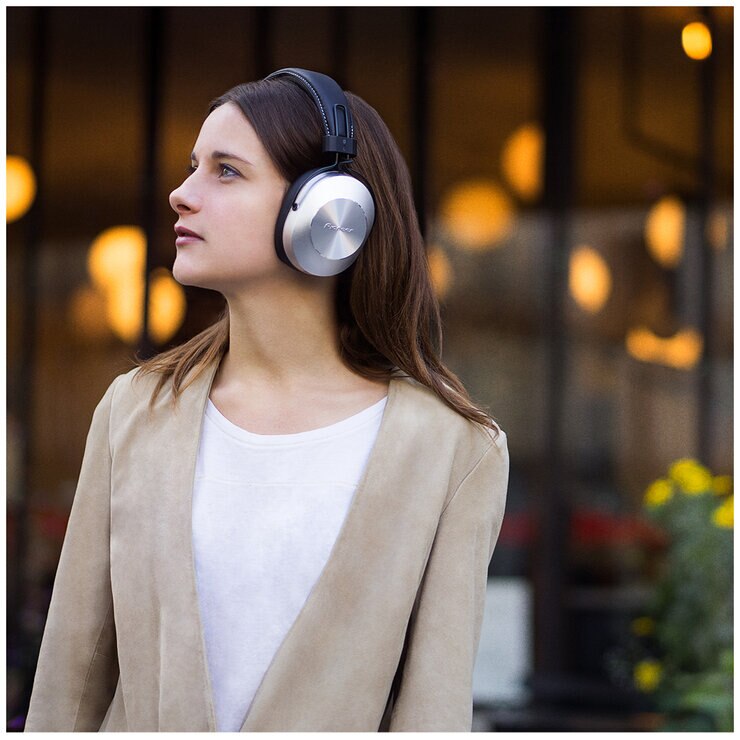 Pioneer Over Ear Bluetooth Headphones Silver SEMS7BTS