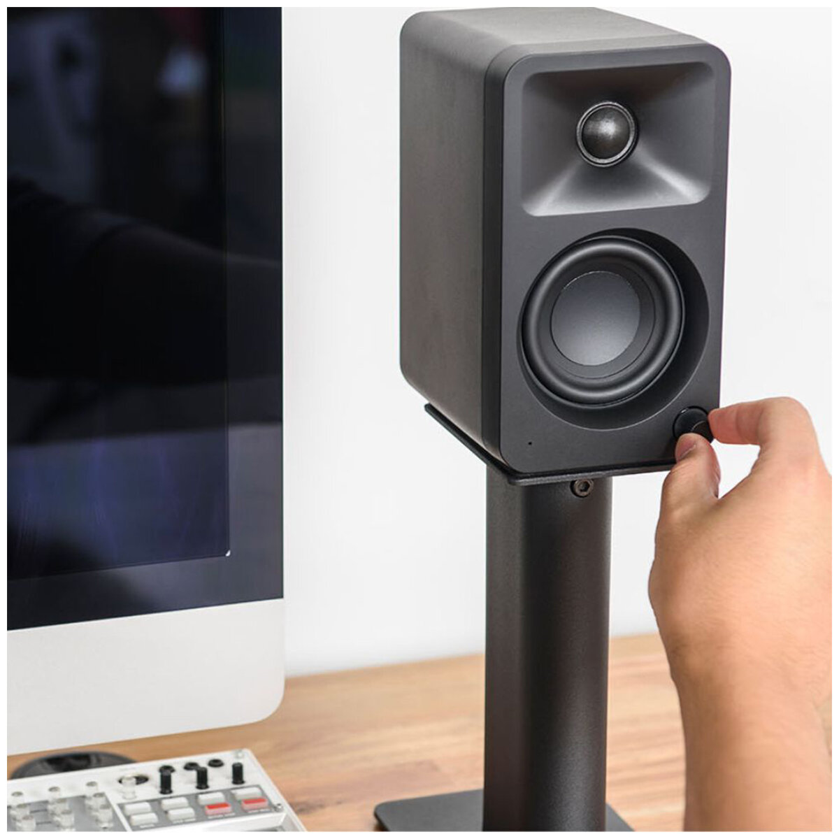 Kanto ORA 100W Powered Reference Desktop Computer Speakers Black KO-ORA-1