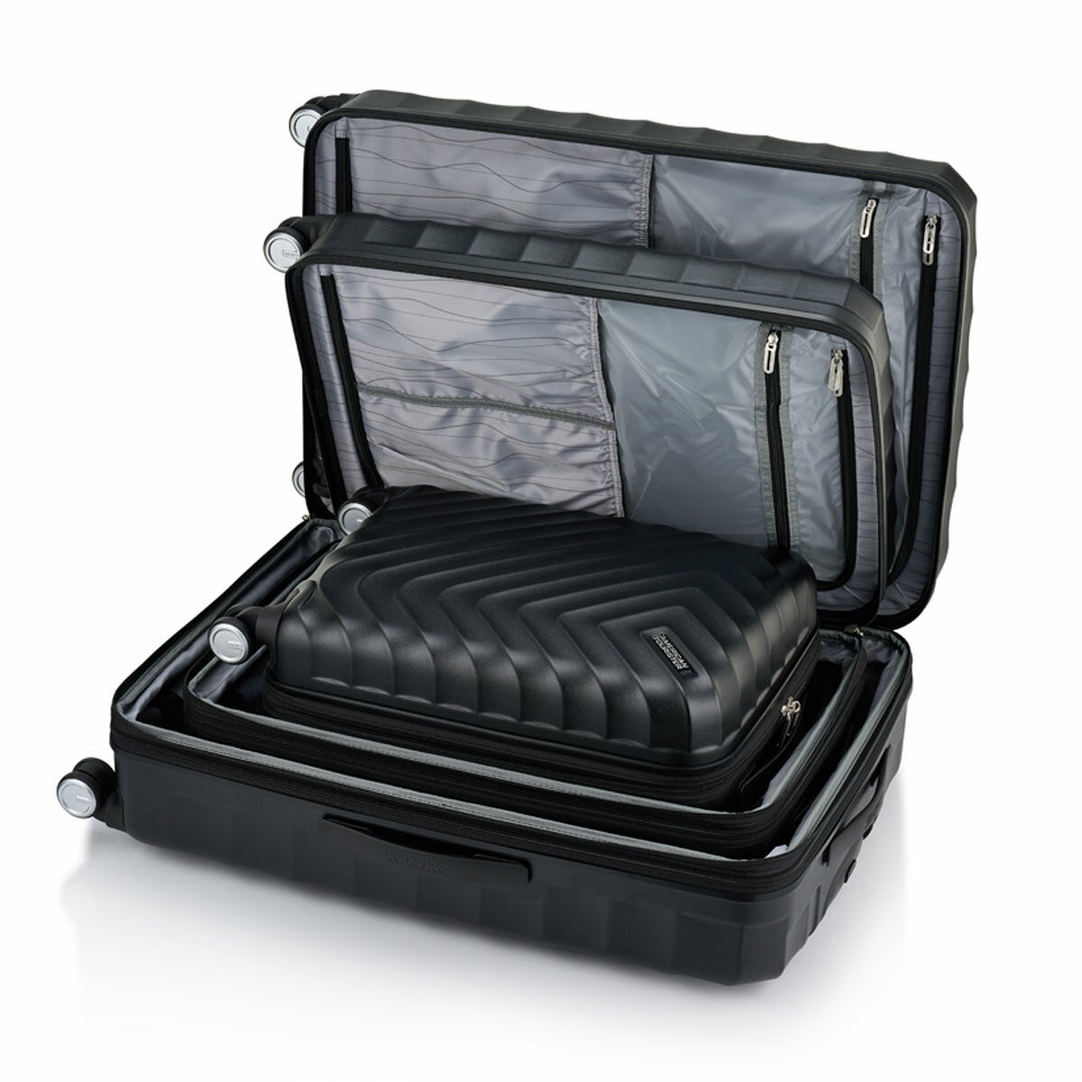 American Tourister Concentrix 3 Piece Luggage Set American Tourister Concentrix 3 Piece Luggage Set