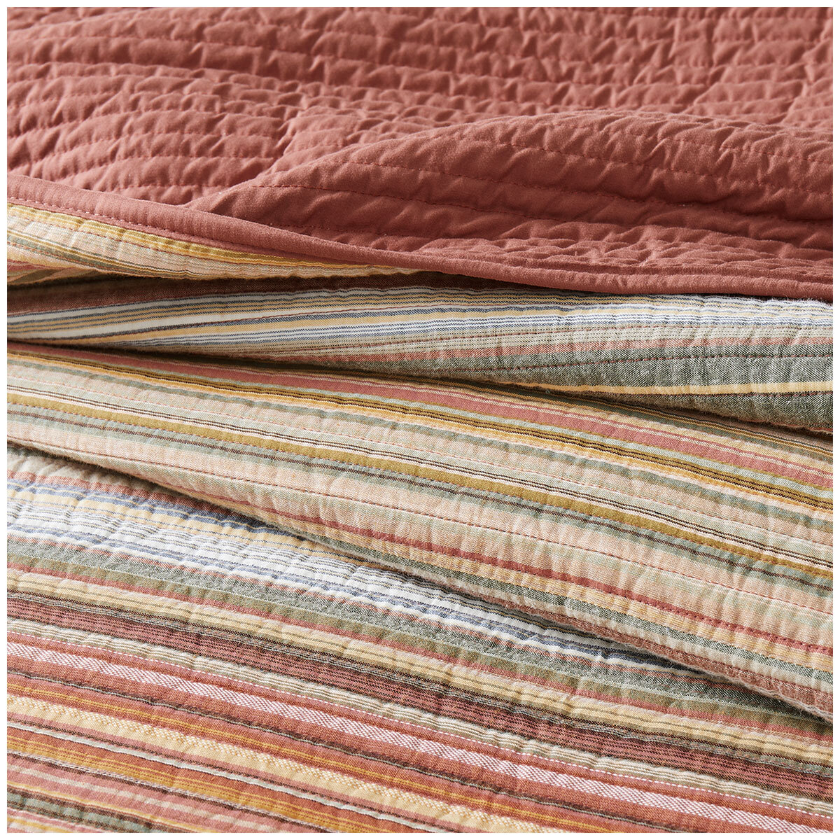 Retro Chic Quilt Set King 3 Piece