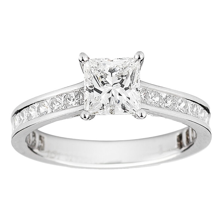Platinum 3.07ctw Princess Cut Diamond Bridal Set With 1.2ctw Centre Platinum 3.07ctw Princess Cut Diamond Bridal Set With 1.2ctw Centre
