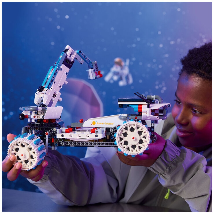 LEGO Technic Lunar Outpost Moon Rover Space Vehicle 42211 LEGO Technic Lunar Outpost Moon Rover Space Vehicle 42211
