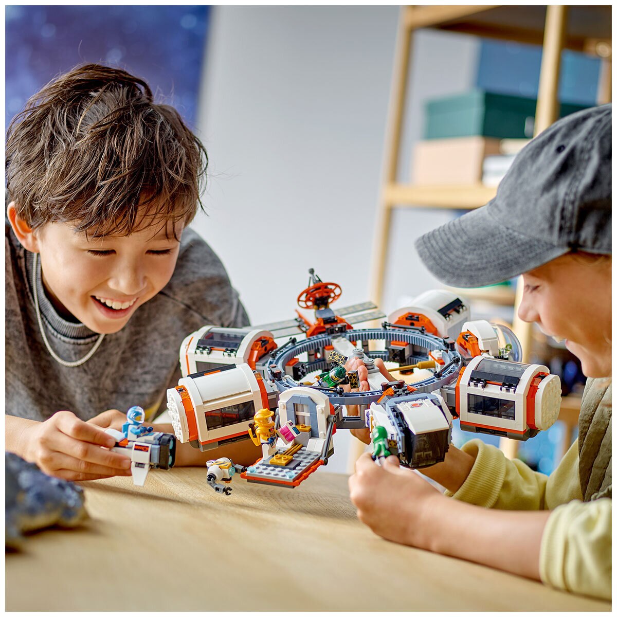 LEGO CITY Modular Space Station 60433