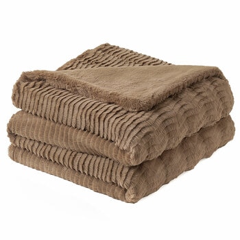 Casual Living Faux Fur Throw 127cm x 177cm