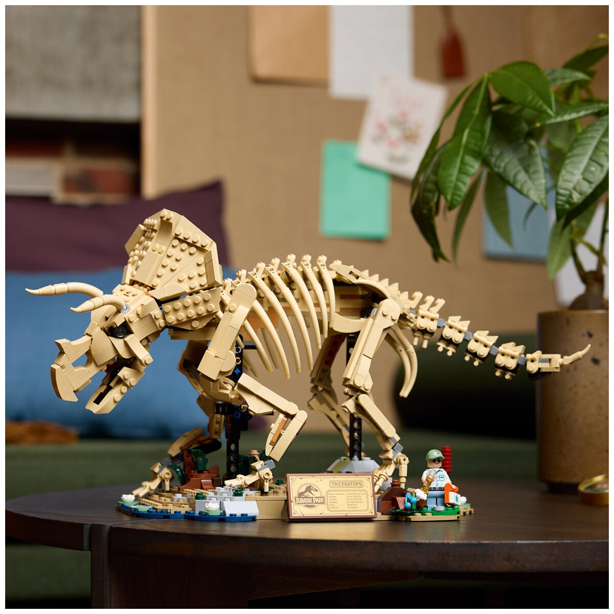LEGO Jurassic World Dinosaur Fossils: Triceratops 77985 LEGO Jurassic World Dinosaur Fossils: Triceratops 77985