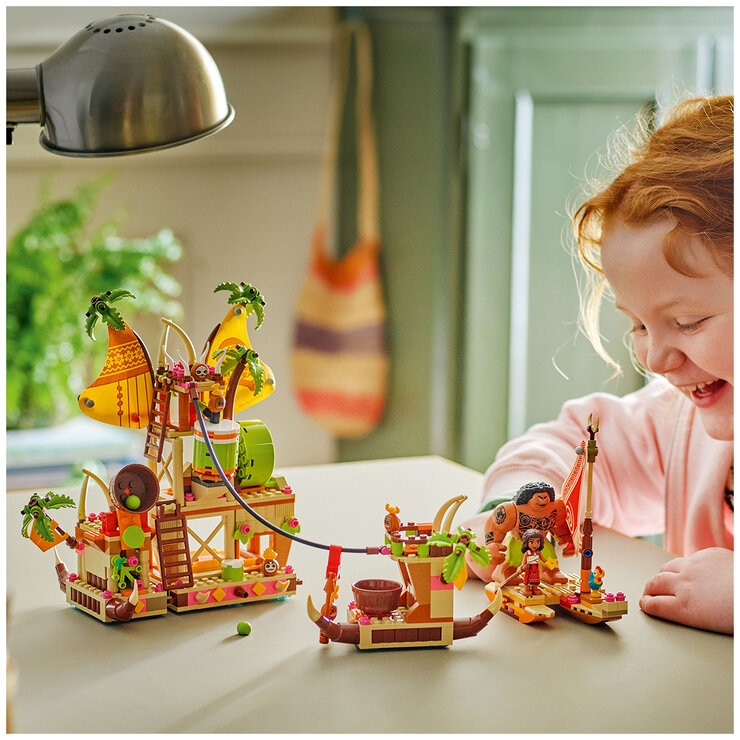 LEGO Kakamora Barge 43258