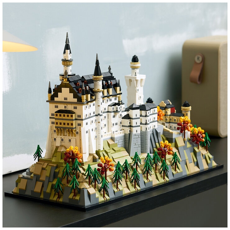 LEGO Architecture Neuschwanstein Castle 21063 LEGO Architecture Neuschwanstein Castle 21063