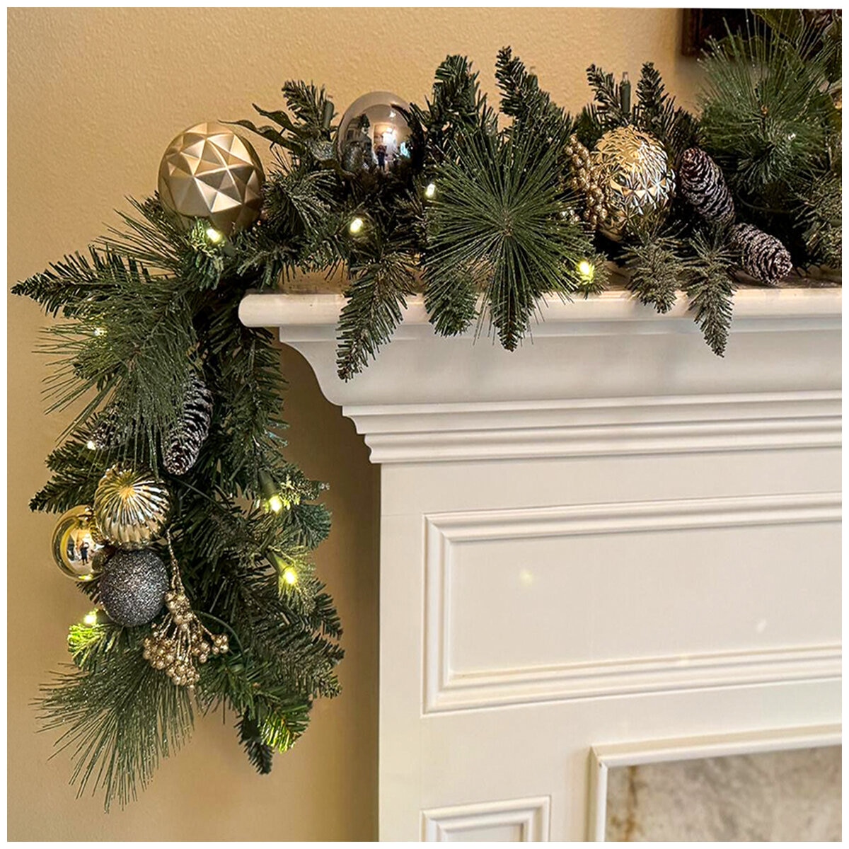 Pre-Lit Decorated Holiday Artificial Garland Metallic 2.7m
