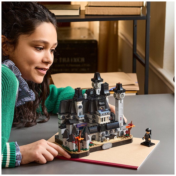 LEGO Wednesday Nevermore Academy 76788 LEGO Wednesday Nevermore Academy 76788