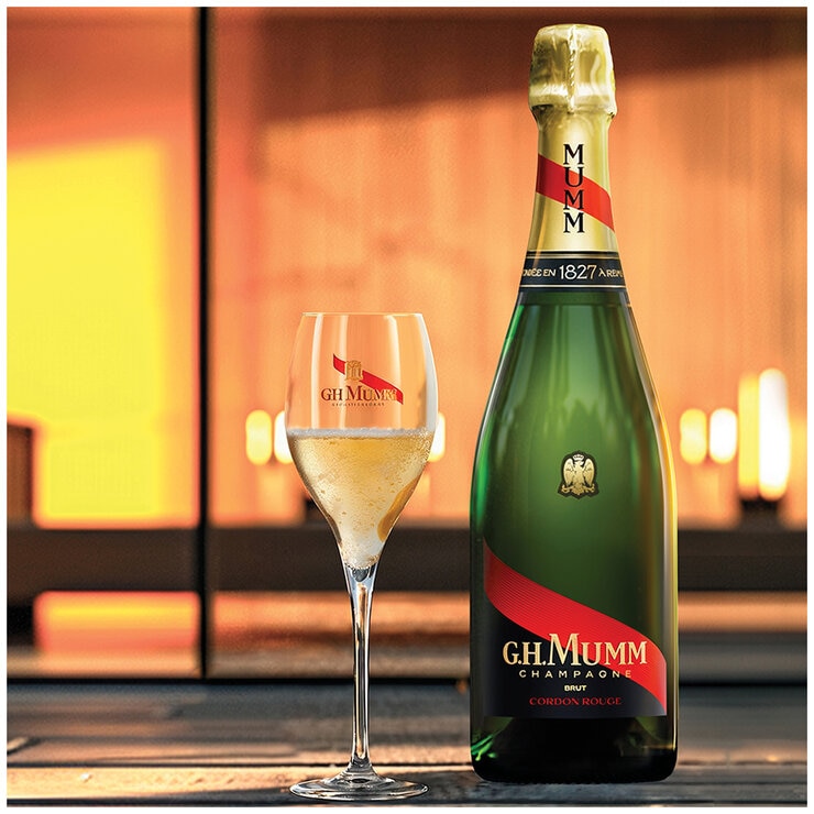 G.H. Mumm Cordon Rouge Brut Champagne 750ml And 2 Flutes Set