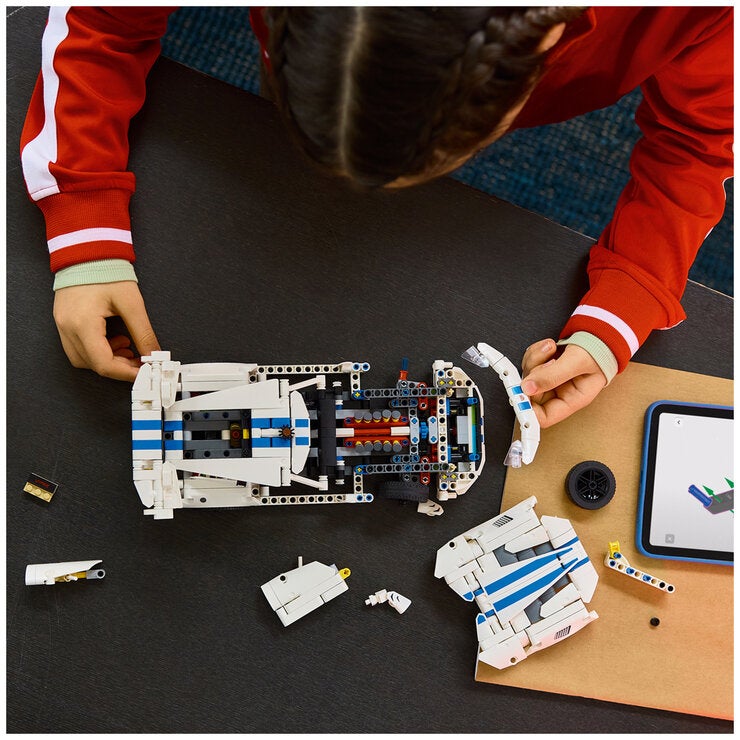 LEGO Technic Dodge Viper GTS-R Sports Car 42234 LEGO Technic Dodge Viper GTS-R Sports Car 42234