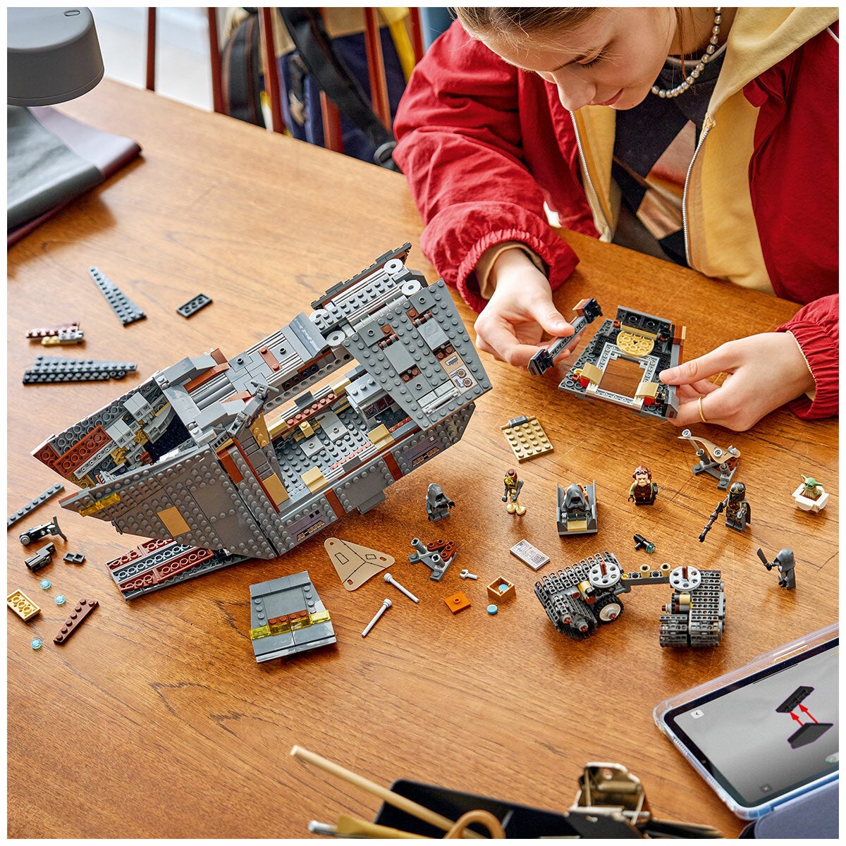 LEGO Star Wars Offworld Sandcrawler and Mudhorn 75453