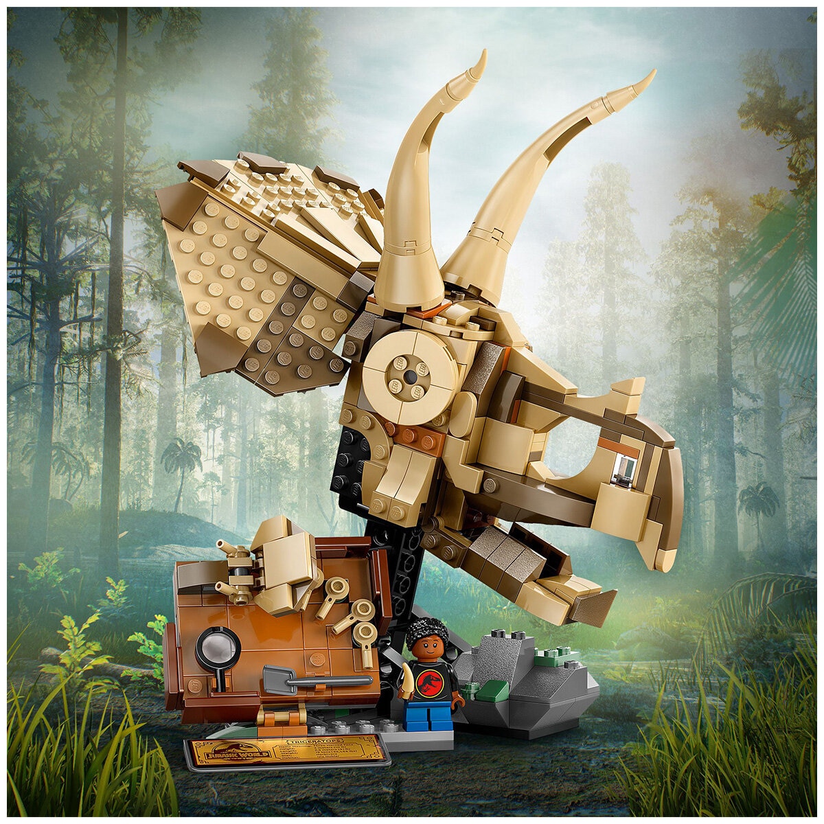 LEGO Jurassic World Dinosaur Fossils Triceratops Skull Model Set 76969