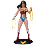 Wonder Woman Statue