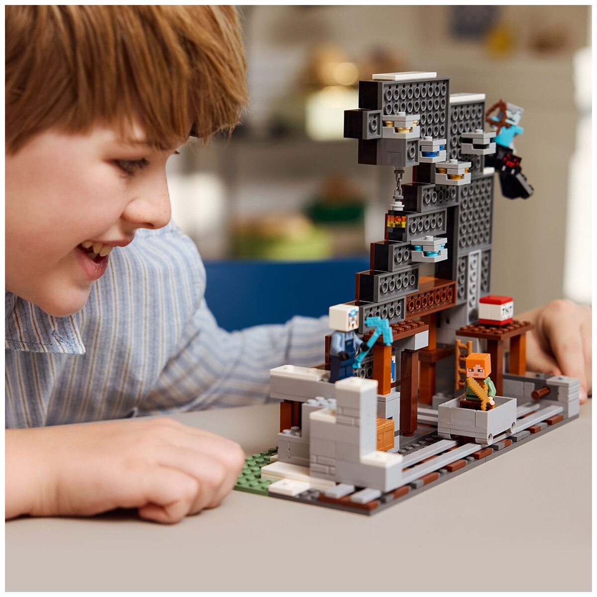 LEGO Minecraft The Pickaxe Mine 21277