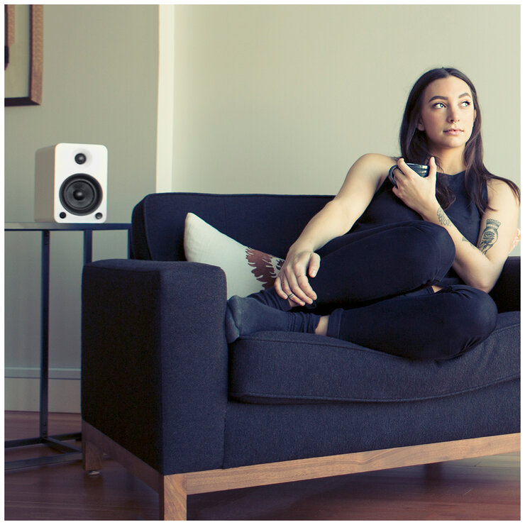 Kanto YU6 200W Powered Bookshelf Speakers Matte White KO-YU6MW-I