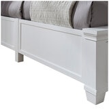 Universal Broadmoore Queen Storage Bed