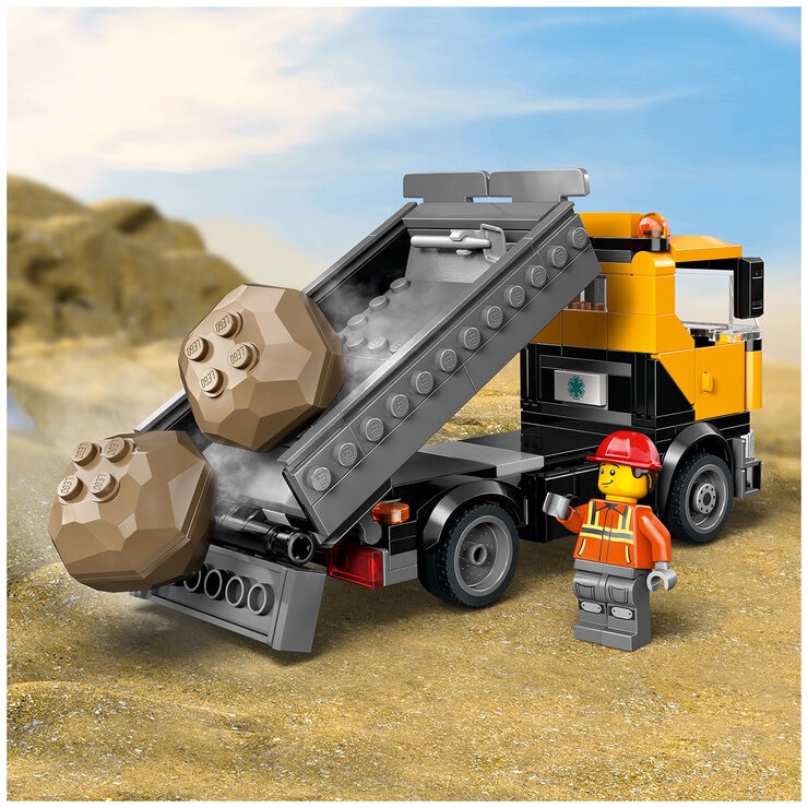 LEGO Heavy-Duty Recovery Tow Truck with Crane 60467