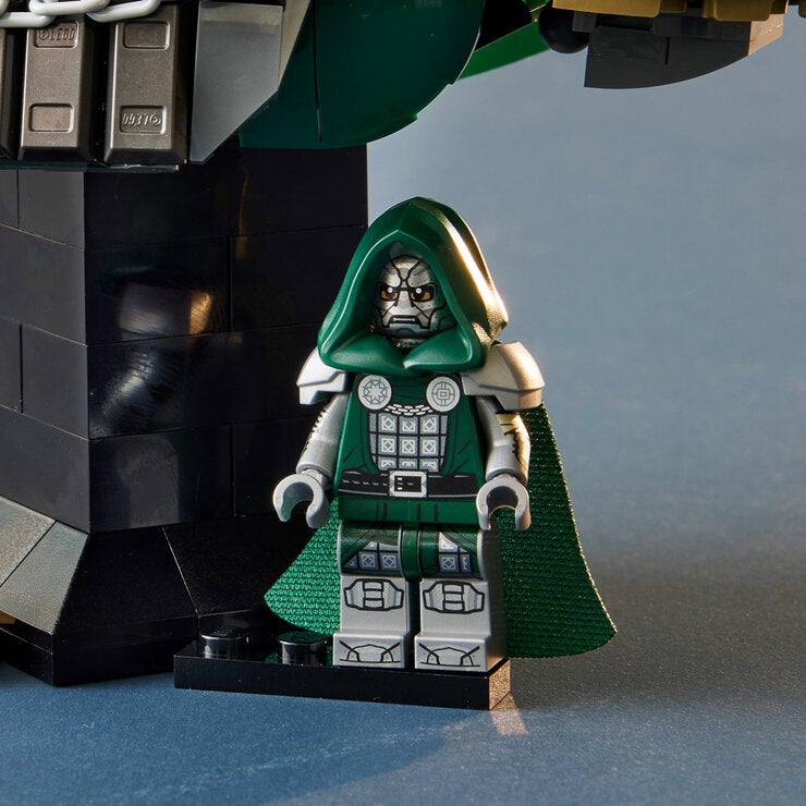 LEGO Marvel Doctor Doom Bust 76345 LEGO Marvel Doctor Doom Bust 76345