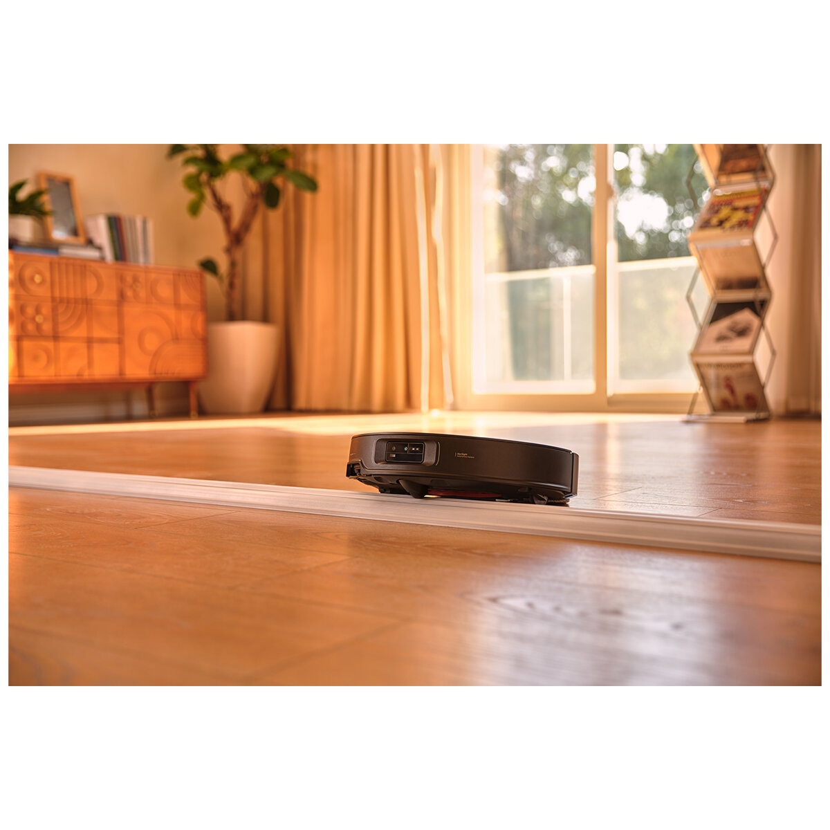 Roborock Saros Z70 Vacuum Cleaner Black RRSZ705203BLK