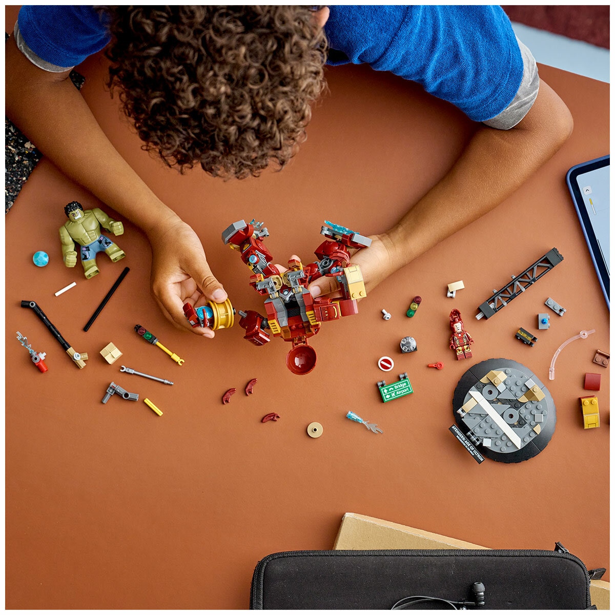 LEGO Marvel Epic Battle Hulkbuster vs. The Hulk 76343