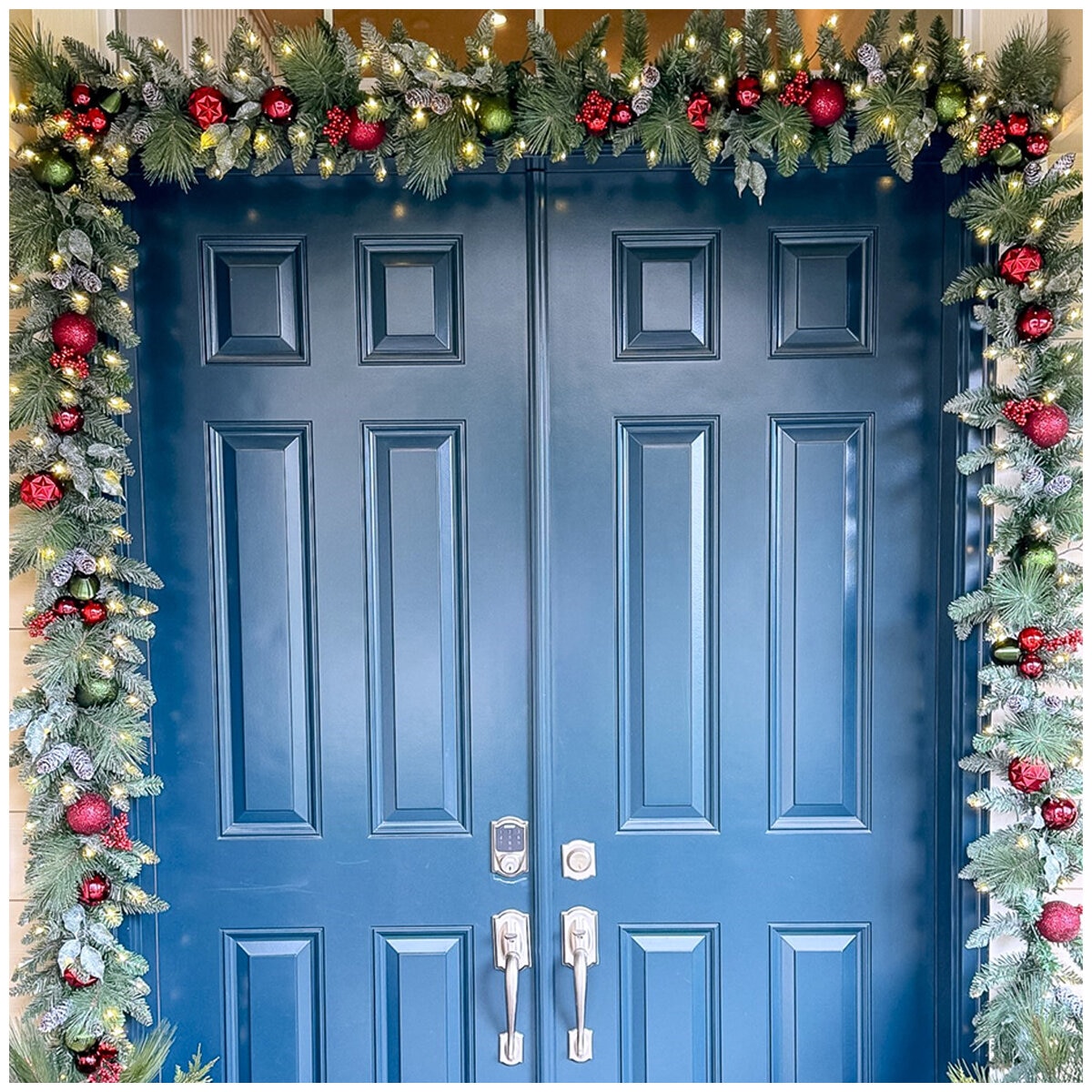 Pre-Lit Decorated Holiday Artificial Garland Red 2.7m