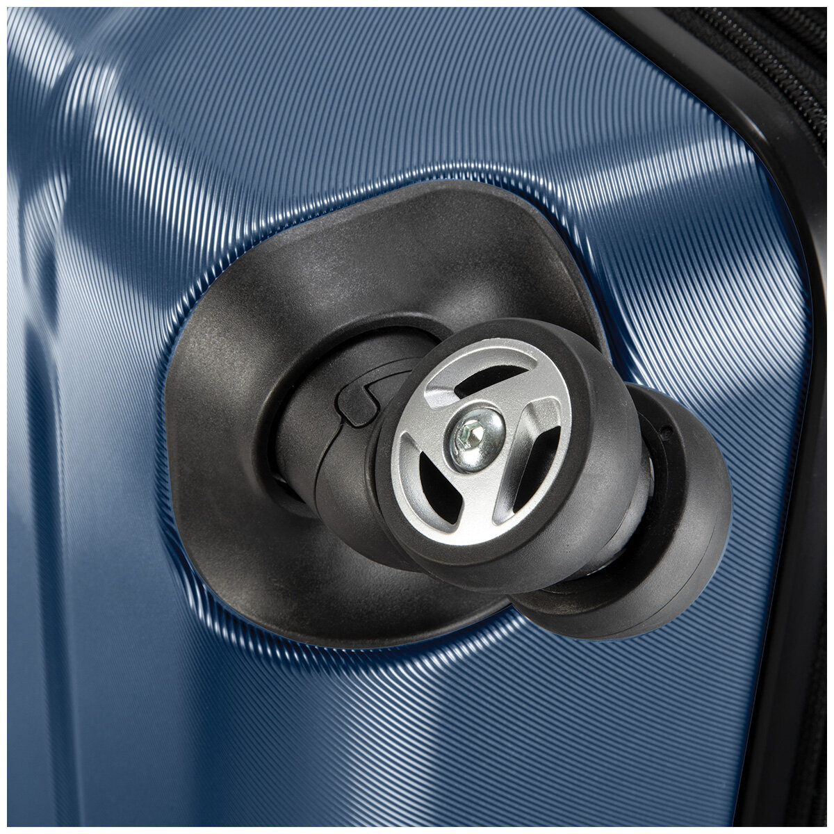 Ricardo Beverly Hills Vista Point 2 Piece Luggage Set