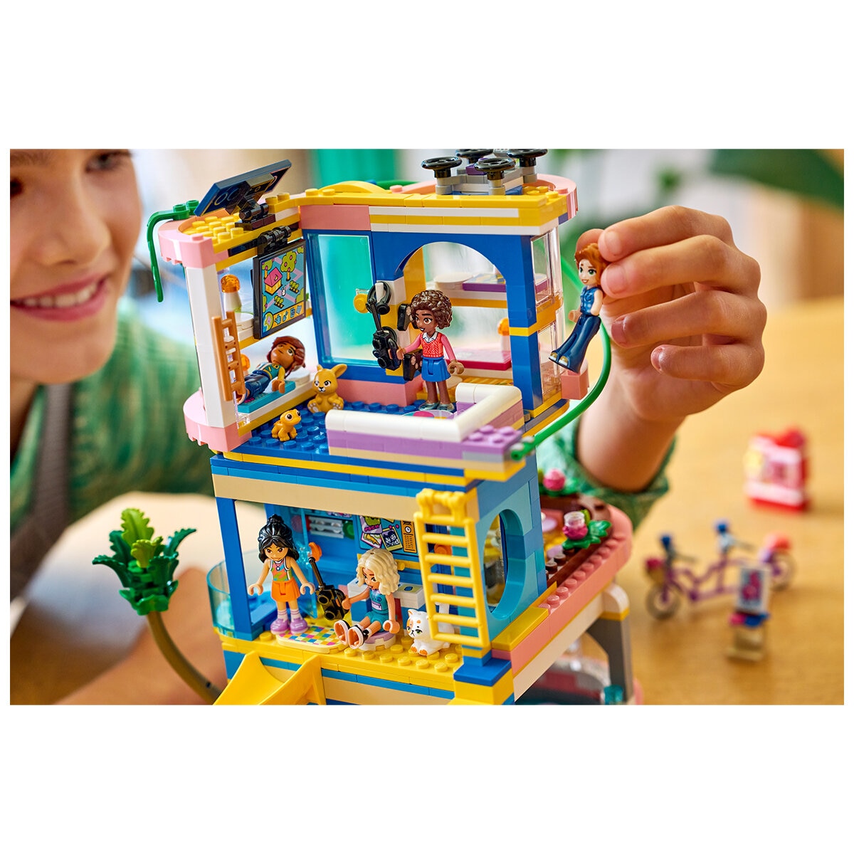 LEGO Friends Heartlake City Friends Club House 42689