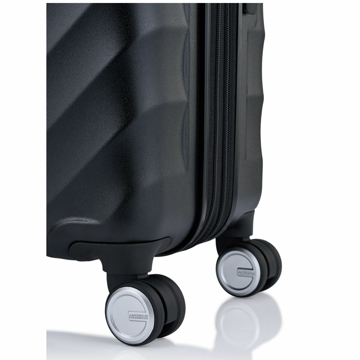 American Tourister Concentrix 3 Piece Luggage Set American Tourister Concentrix 3 Piece Luggage Set