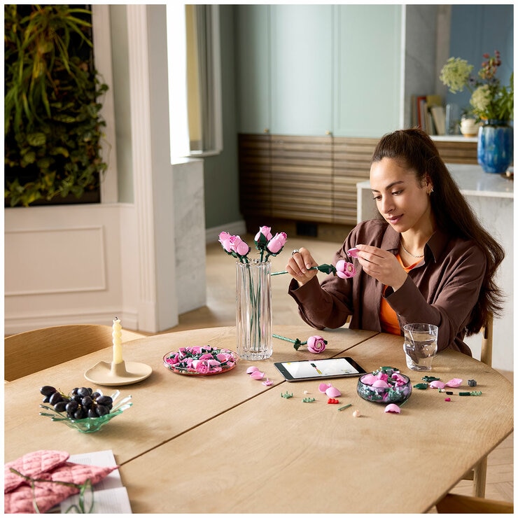 LEGO Botanicals Bouquet of Pink Roses 10374