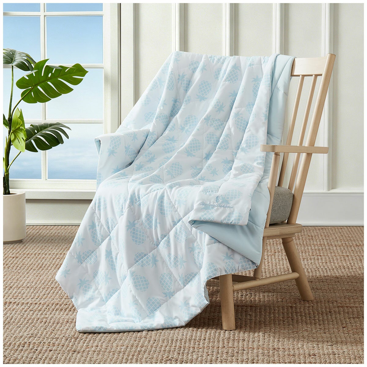 Tommy Bahama Cooling Throw 127 x 178cm Tommy Bahama Cooling Throw 127 x 178cm