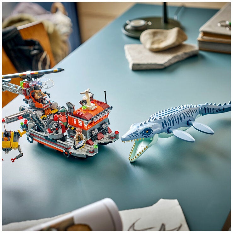 LEGO Jurassic World Mosasaurus Dinosaur Boat Attack 77983 LEGO Jurassic World Mosasaurus Dinosaur Boat Attack 77983
